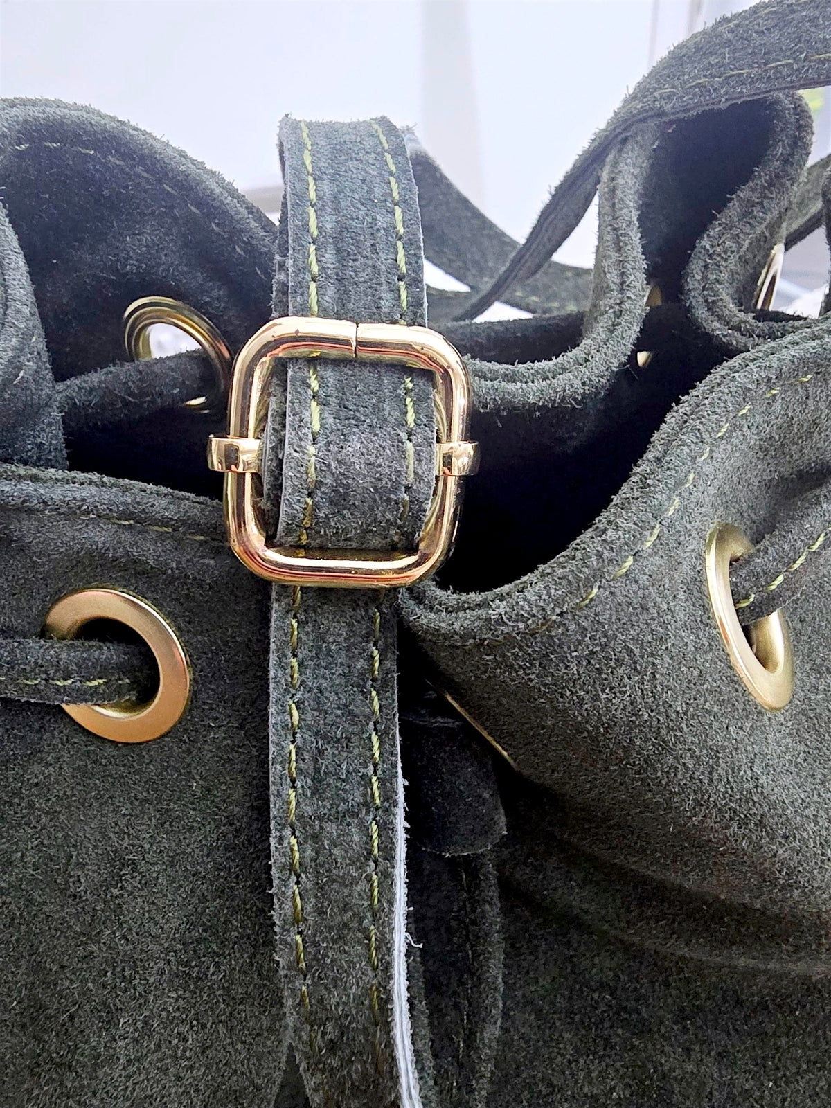 Sac bourse kaki 100% cuir - 𝐌𝐚𝐫𝐢𝐧𝐚𝟒𝟒𝐟𝐚𝐦𝐢𝐥𝐲