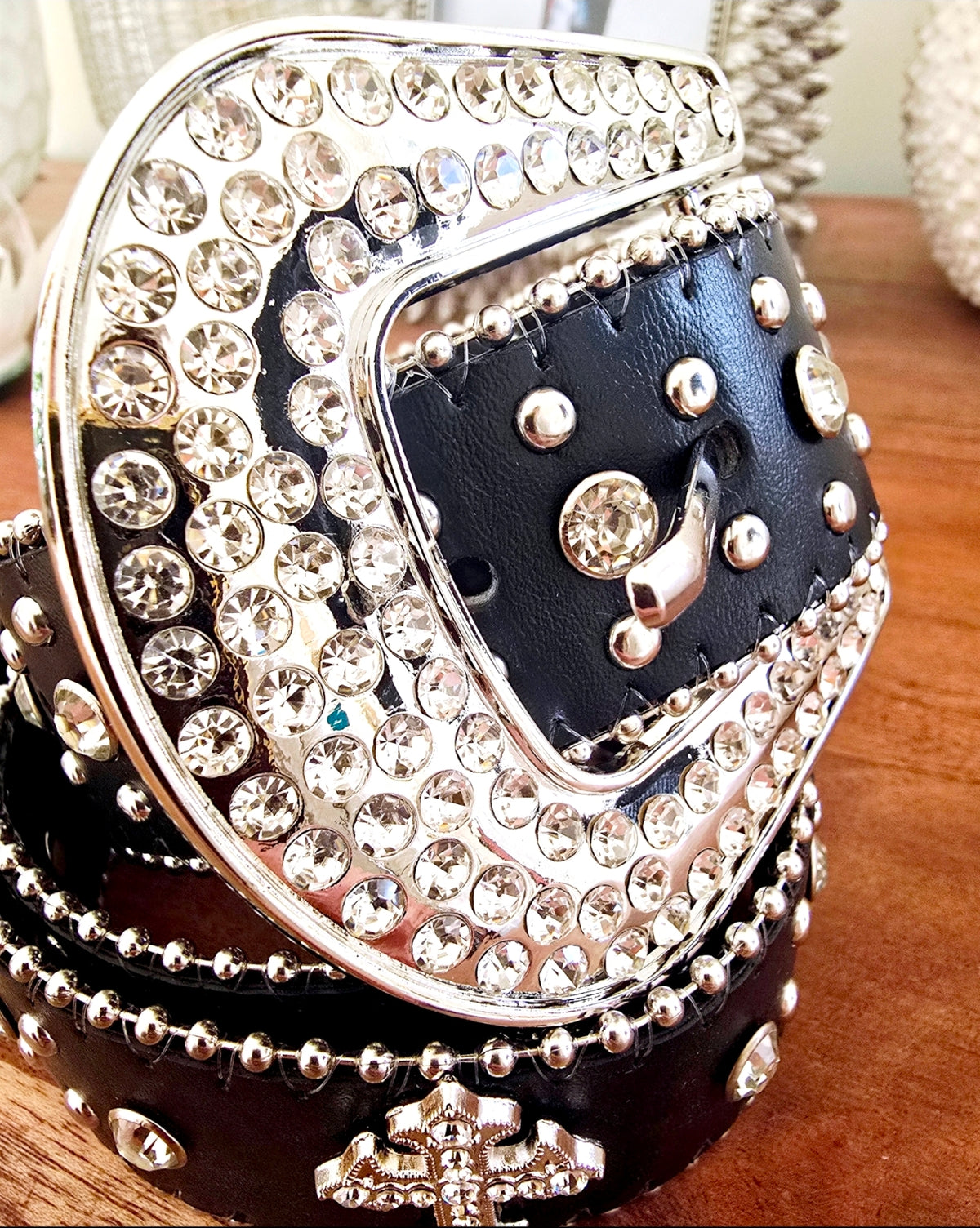 Ceinture noire à clous en strass rock - 𝐌𝐚𝐫𝐢𝐧𝐚𝟒𝟒𝐟𝐚𝐦𝐢𝐥𝐲