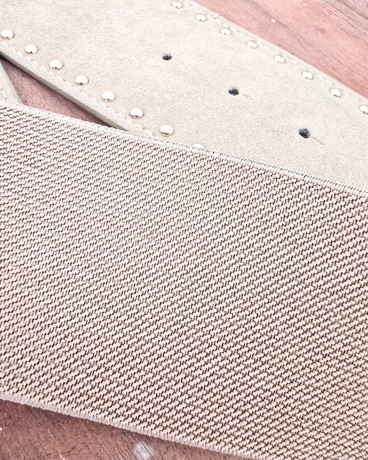 Ceinture beige taille élastiquée - 𝐌𝐚𝐫𝐢𝐧𝐚𝟒𝟒𝐟𝐚𝐦𝐢𝐥𝐲