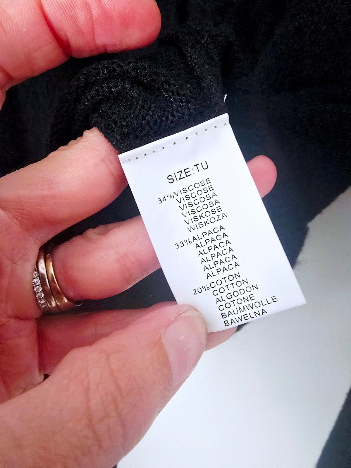 Cardigan noir à maille douce et chaude - 𝐌𝐚𝐫𝐢𝐧𝐚𝟒𝟒𝐟𝐚𝐦𝐢𝐥𝐲