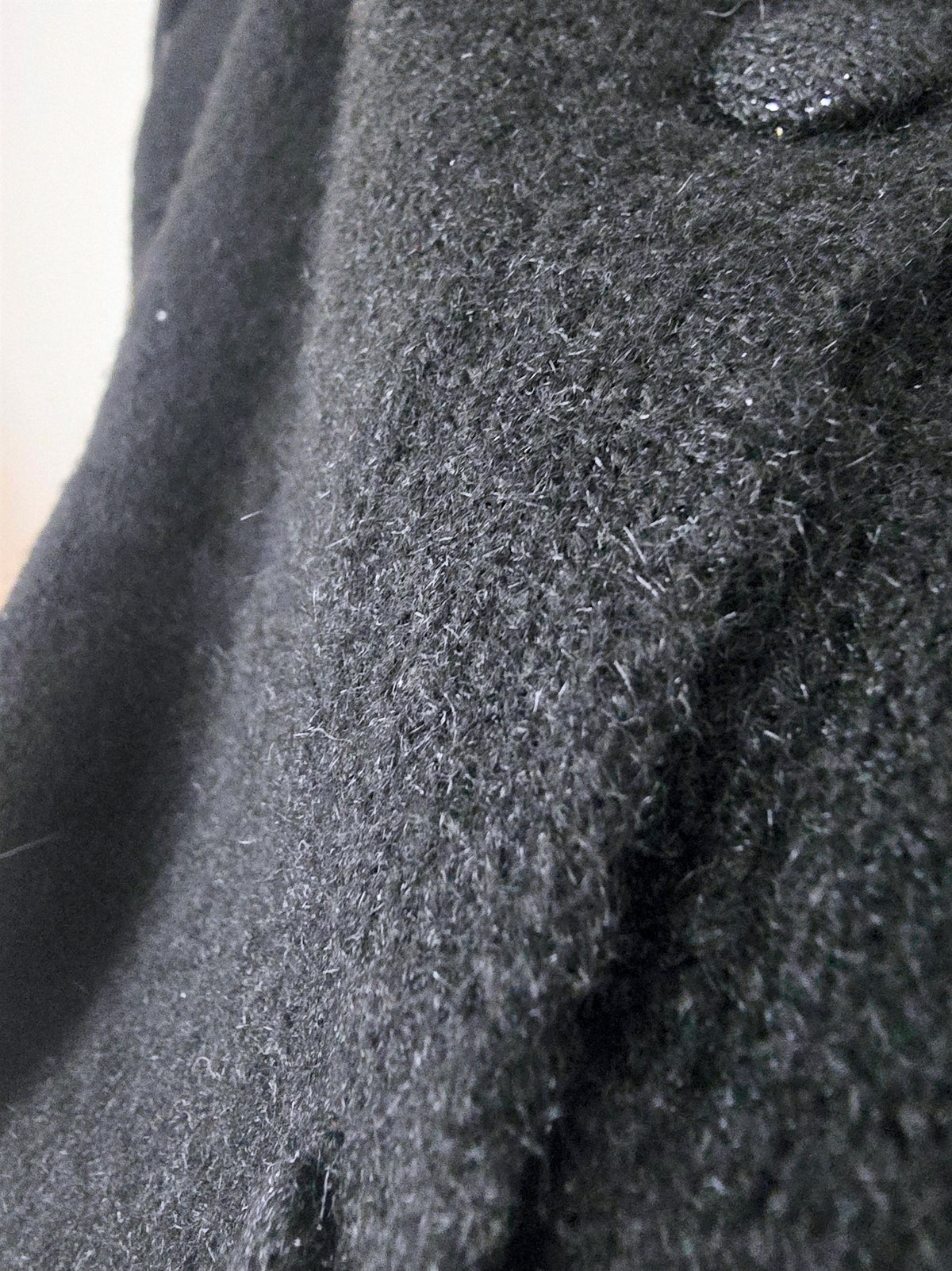 Cardigan noir à maille douce et chaude - 𝐌𝐚𝐫𝐢𝐧𝐚𝟒𝟒𝐟𝐚𝐦𝐢𝐥𝐲