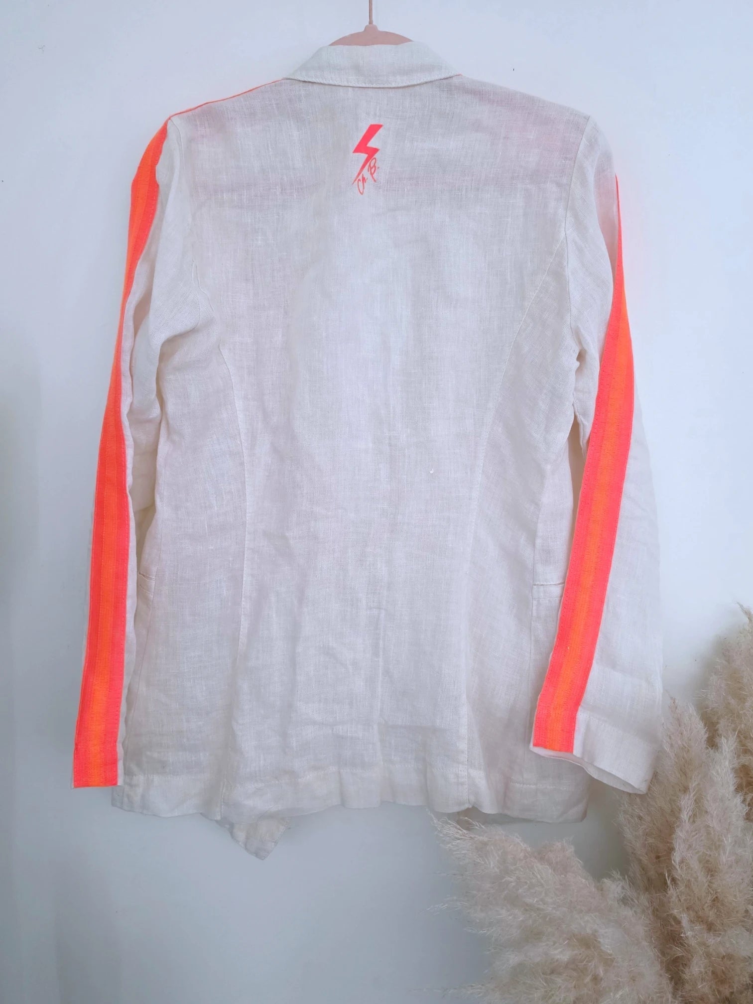 Ensemble veste + Pantalon en lin écru à bandes latérales fluo