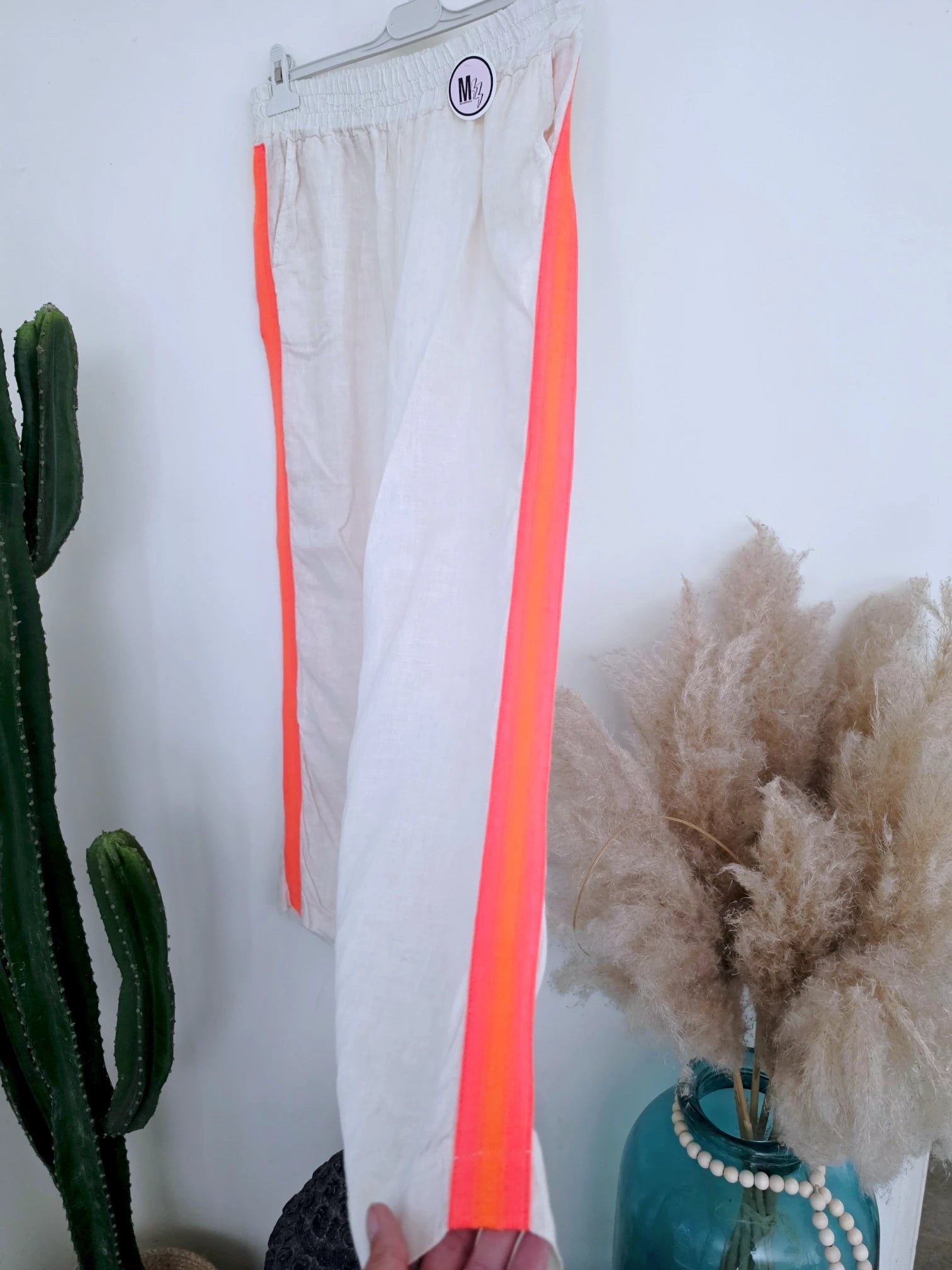 Ensemble veste + Pantalon en lin écru à bandes latérales fluo