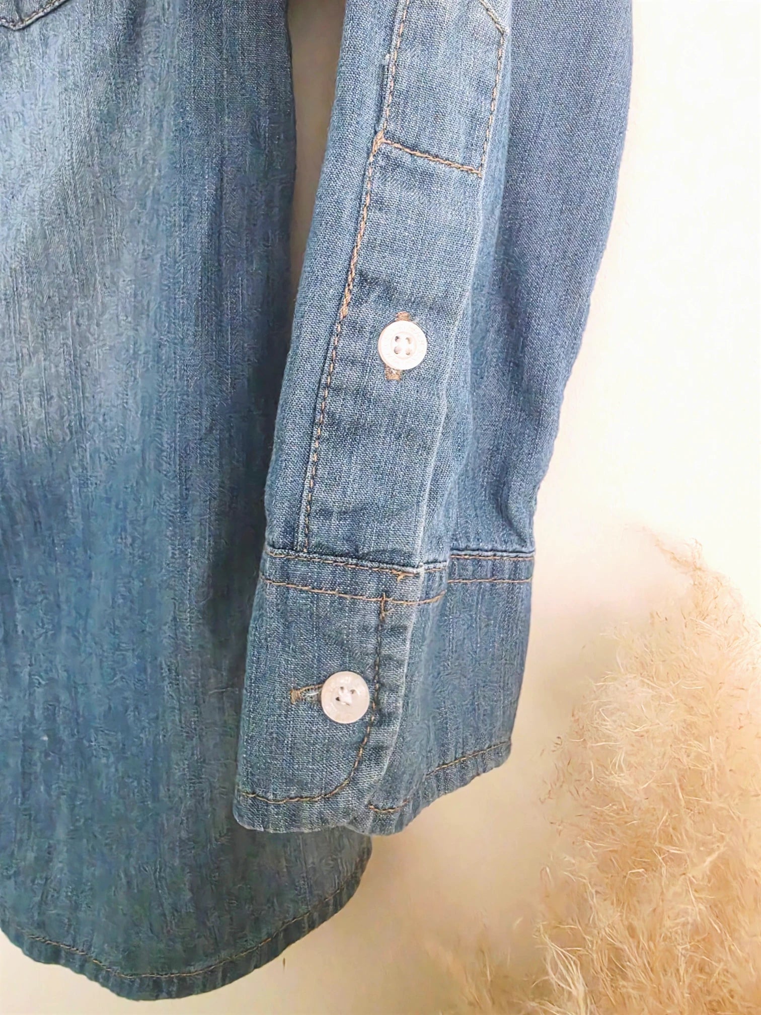 Chemise bleue en jean fine en coton