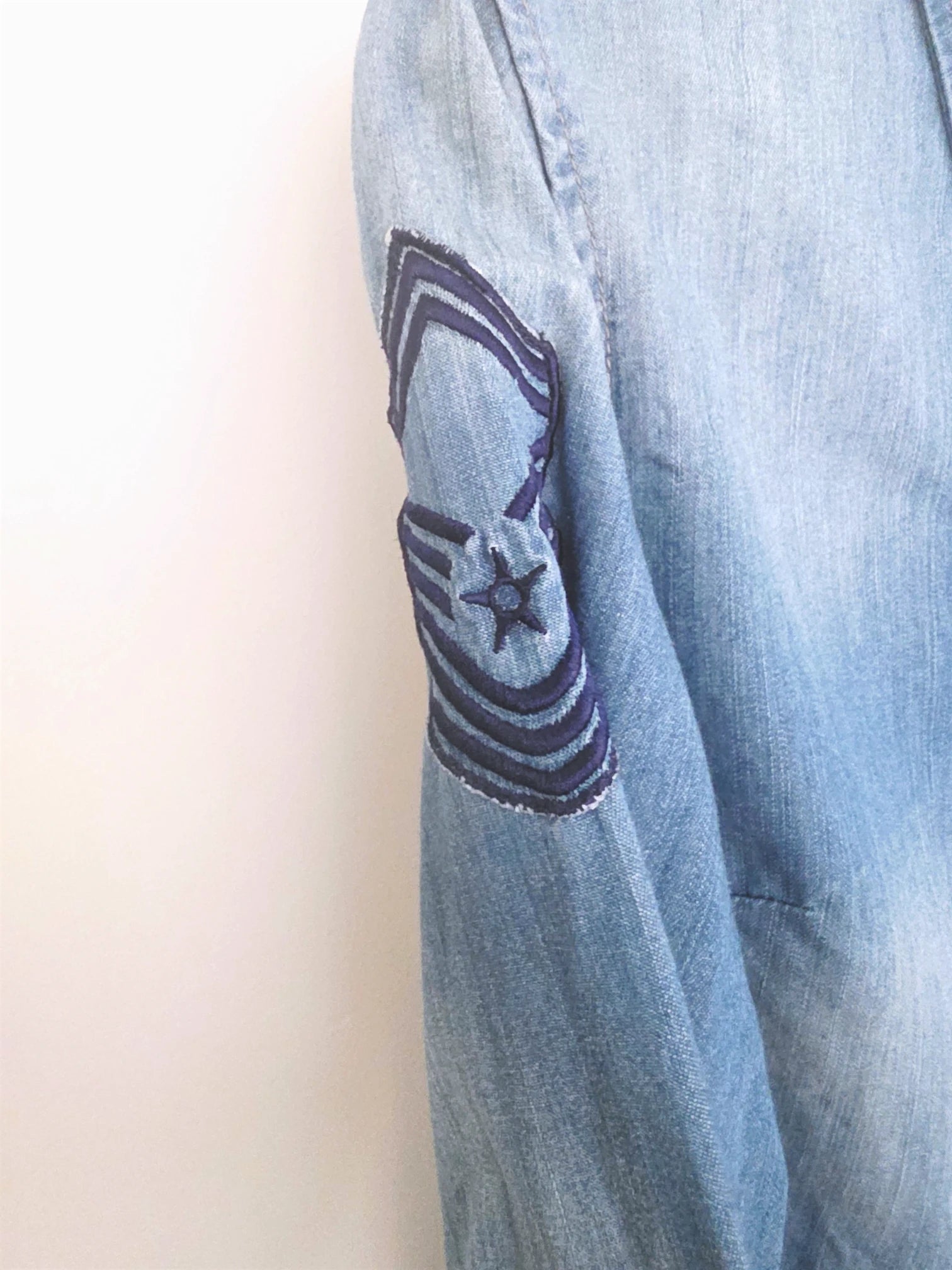 Chemise bleue en jean fine en coton