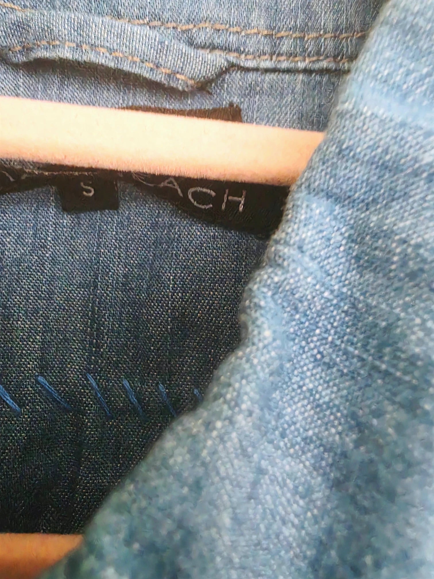 Chemise bleue en jean fine en coton