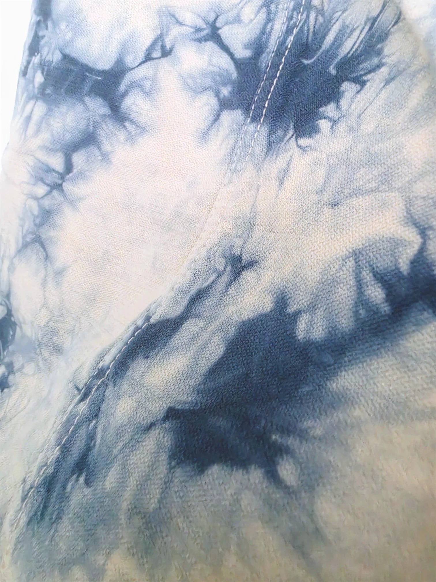 Short tie and dye bleu