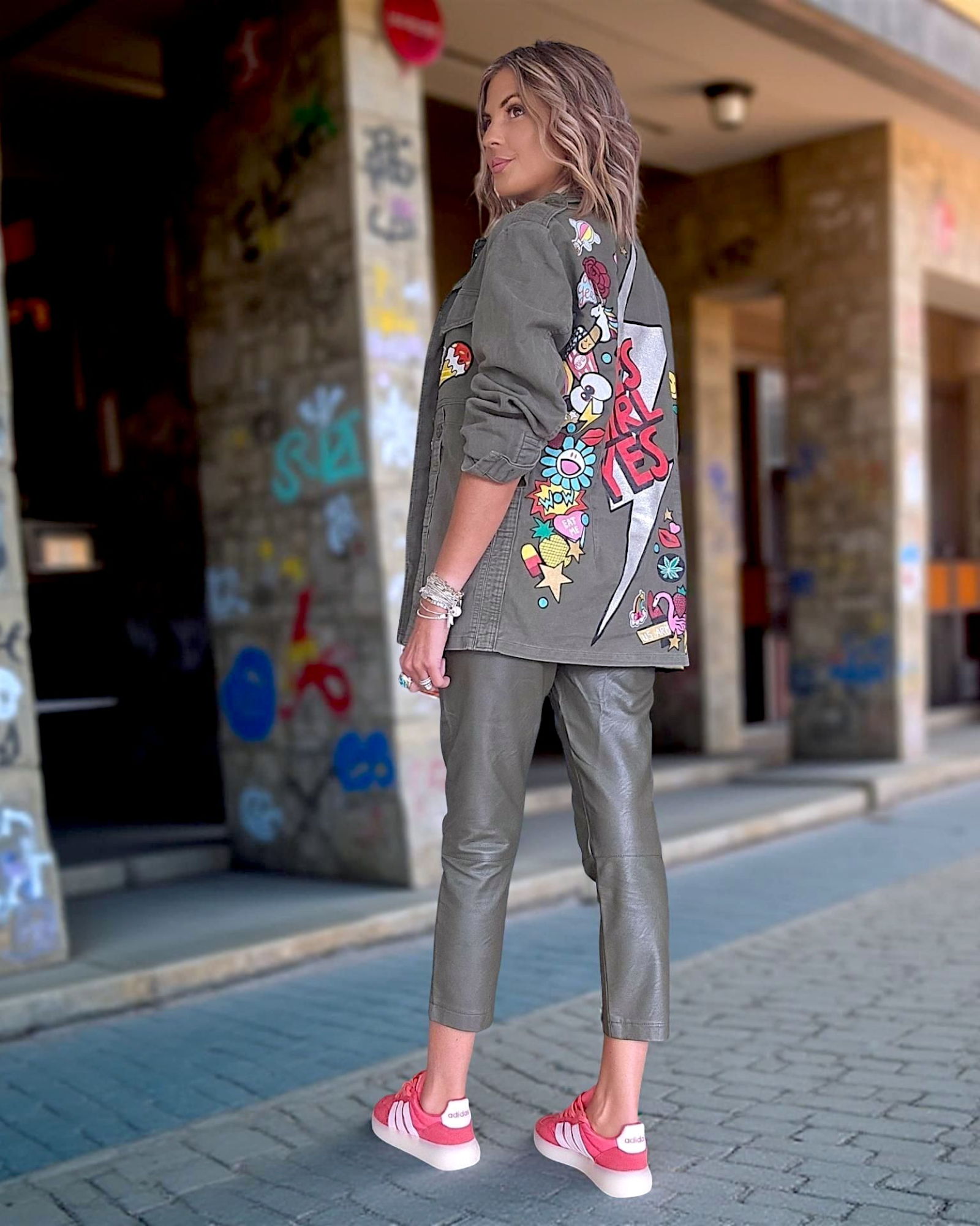 Saharienne créateur peinte à la main